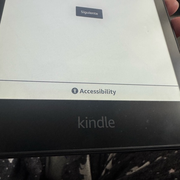 Kindle paper-white 16Gb- nothing wrong with it - Picture 4 of 9